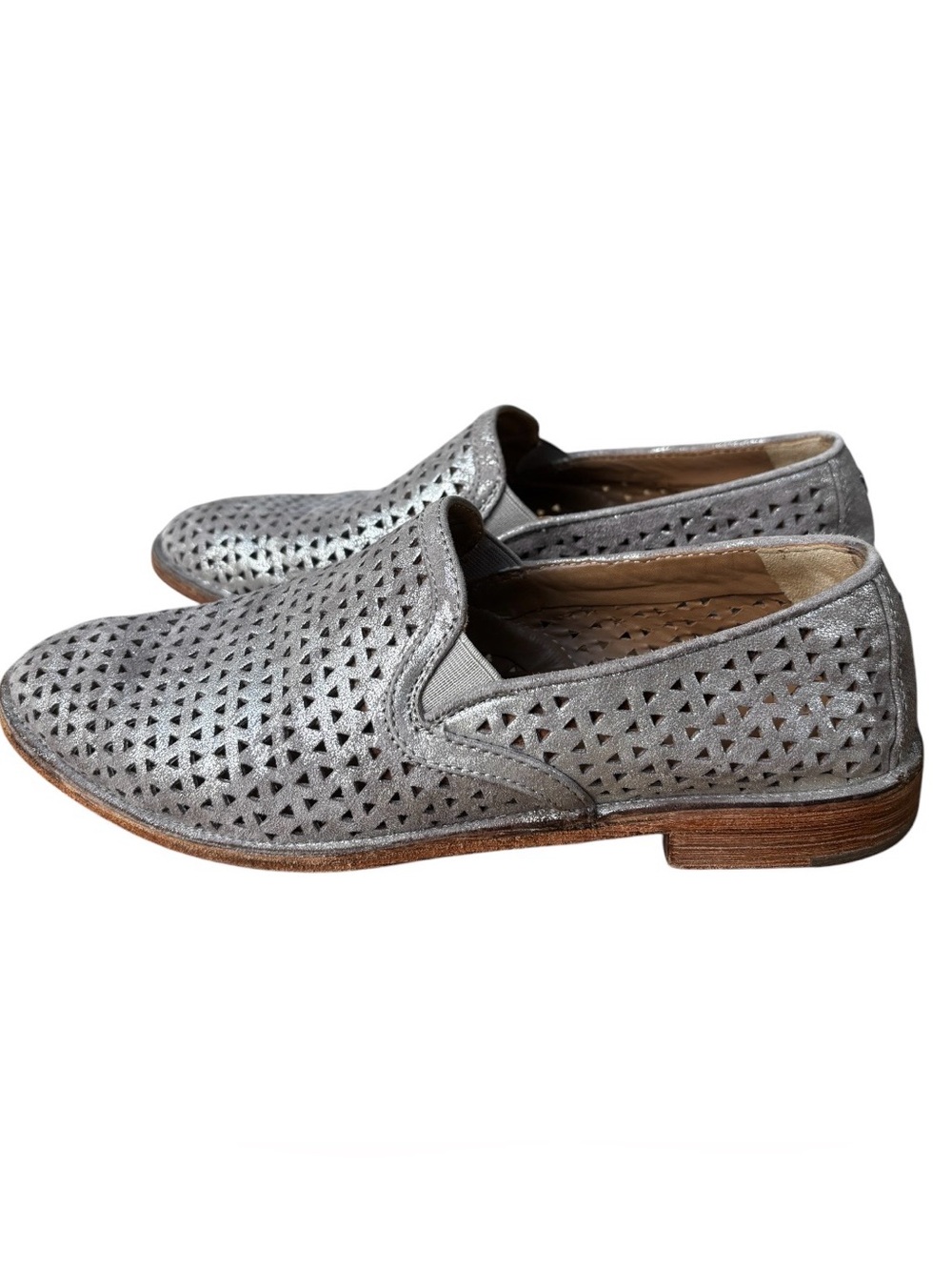 Trask Ali Perf Metallic Loafers Slip On Cut Out Women’s Size 7.5 M
